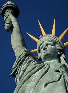 Viajar es un placer, no podemos negar que este hecho nos genere muchas expectativas e ilusiones cuando tenemos en perspectiva un viaje. Pero, cuando nuestro viaje es de larga distancia y a un país como los Estados Unidos, por lo general implica un desembolso económico mayor, por lo tanto, nos asaltan las dudas… ¿qué necesito […]