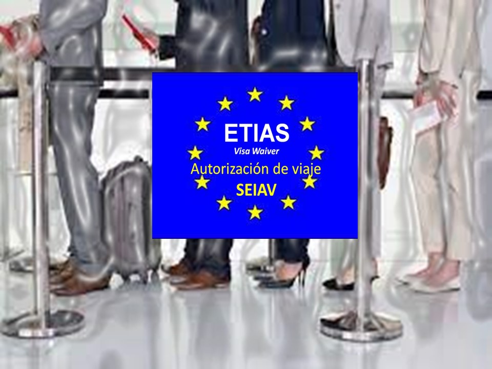 Colas en los controles de entrada del aeropuerto.