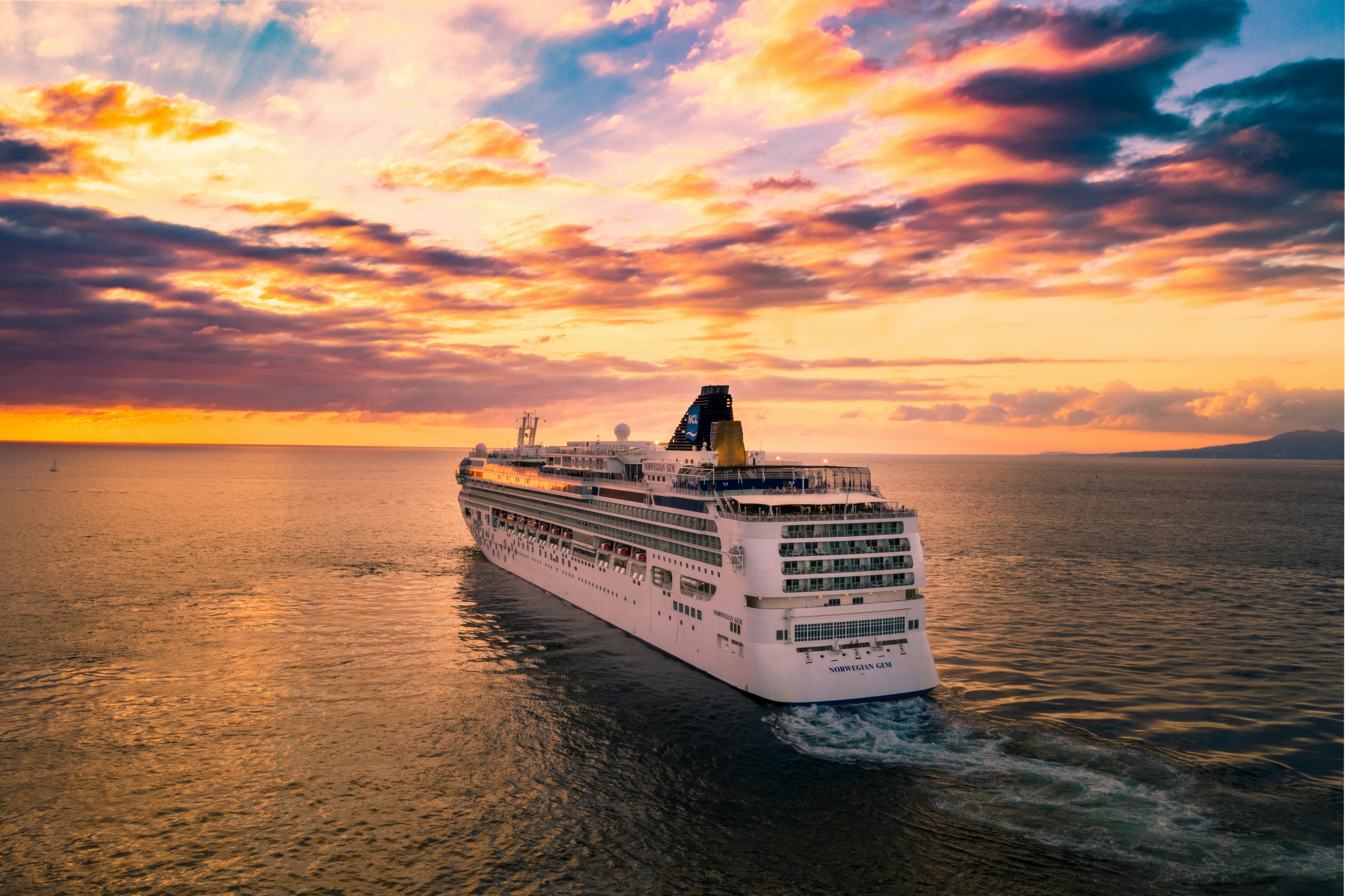 12Ago.25 Las vacaciones muchas veces incluyen cruceros, y muchos de ellos salen desde las costas de Florida. Pero qué hacemos con el ESTA, qué es lo que tendremos que poner en el caso de que desembarquemos por ejemplo en Miami, y a continuación tenemos que coger un crucero por el Caribe. ¿Es en Conexión? ¿tengo […]